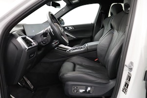 Vehicle image BMW X6 M60i