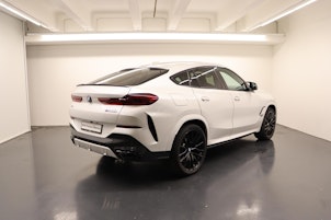 Vehicle image BMW X6 M60i
