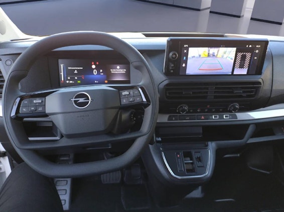 Vehicle image 4 Vehicle image 4