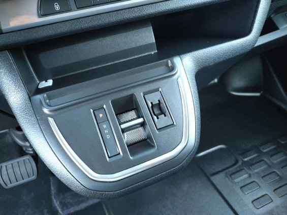 Vehicle image 10 Vehicle image 10