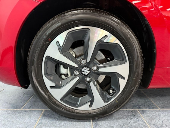 Vehicle image 25