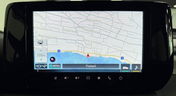 Vehicle image 18