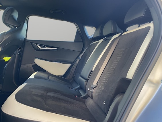 Vehicle image 7 Vehicle image 7