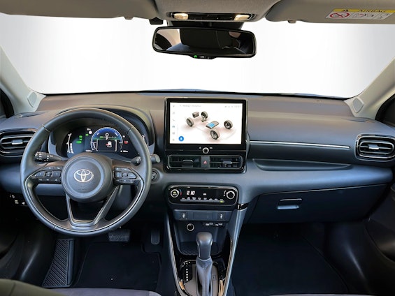 Vehicle image 7