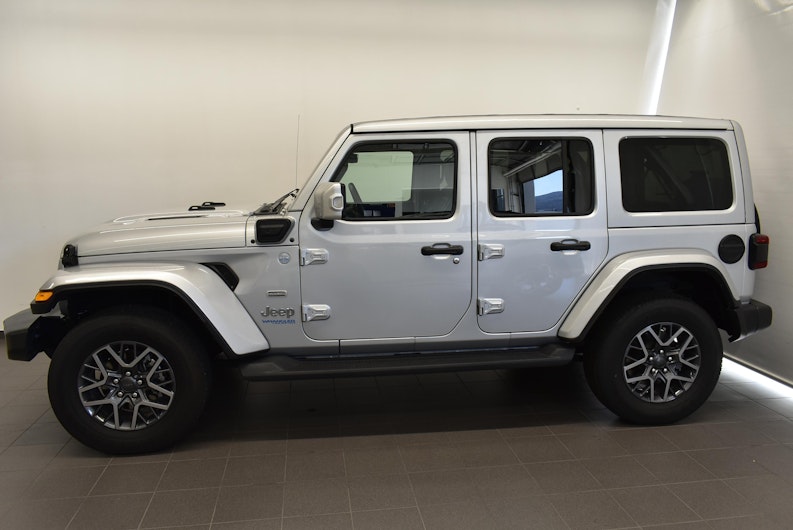 Vehicle image JEEP WRANGLER