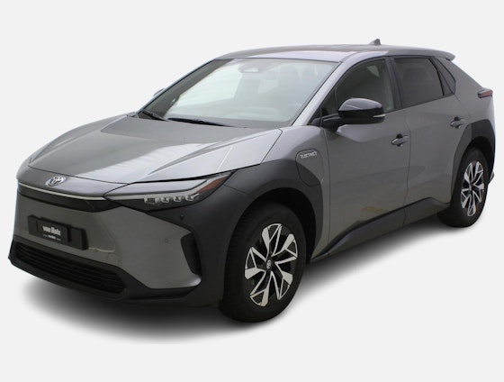 First vehicle image