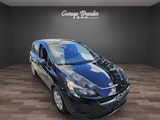 First vehicle image