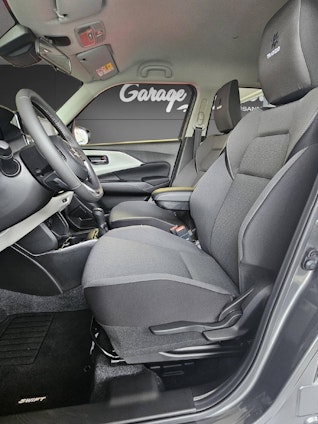 Vehicle image 3 Vehicle image 3