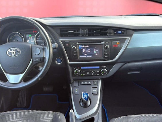 Vehicle image 11