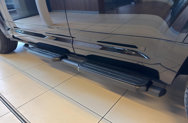 Vehicle image 17 Vehicle image 17