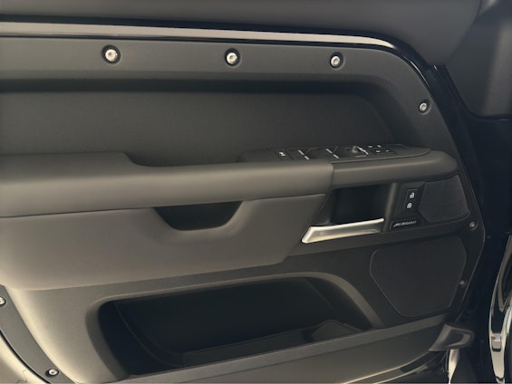 Vehicle image 8 Vehicle image 8