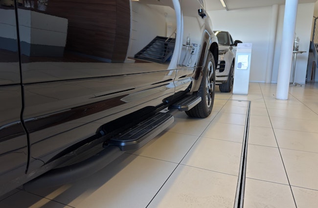 Vehicle image 16 Vehicle image 16