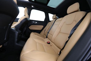 Vehicle image VOLVO XC60 2.0 T6 TE Inscription eAWD