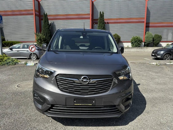 Vehicle image 8 Vehicle image 8