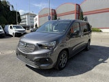 First vehicle image