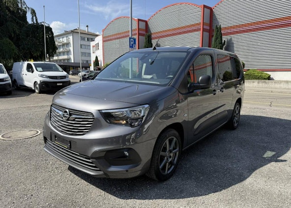 First vehicle image First vehicle image