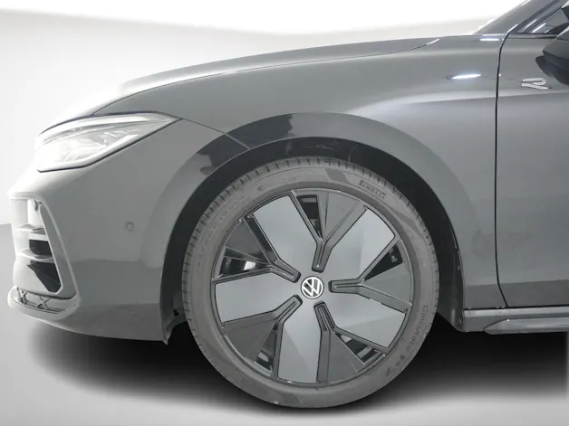 VW Passat Variant 2.0 TSI R-Line 4Motion DSG