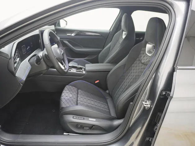 VW Passat Variant 2.0 TSI R-Line 4Motion DSG