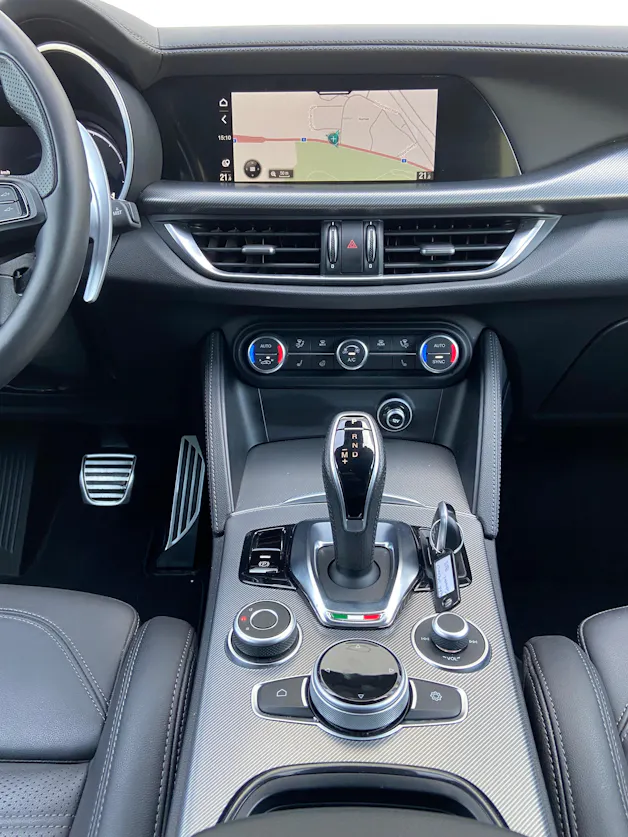 ALFA ROMEO Stelvio 2.2 JTDM Veloce Pack Premium Q4 AT8