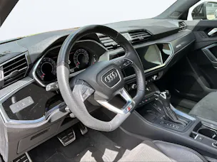 Audi Q3 35 TFSI S line S-tronic