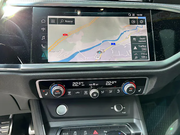 Audi Q3 35 TFSI S line S-tronic
