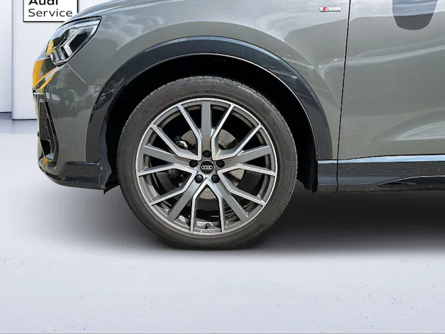 Audi Q3 35 TFSI S line S-tronic
