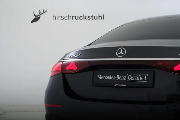 Mercedes-Benz E 200 9G-Tronic 4Matic