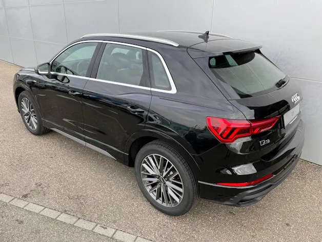 Audi Q3 35 TFSI S line Attraction S-tronic