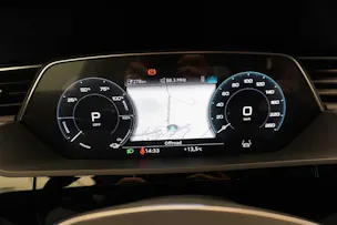 Audi Q8 55 e-tron advanced quattro