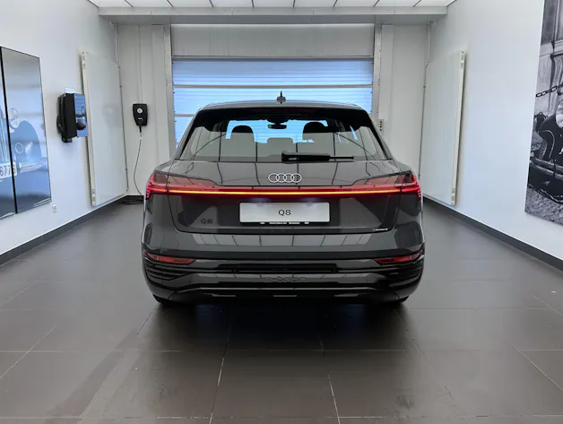 Audi Q8 55 e-tron advanced quattro