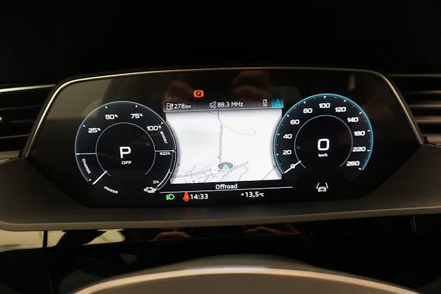 Audi Q8 55 e-tron advanced quattro