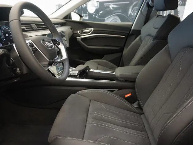 Audi Q8 55 e-tron advanced quattro