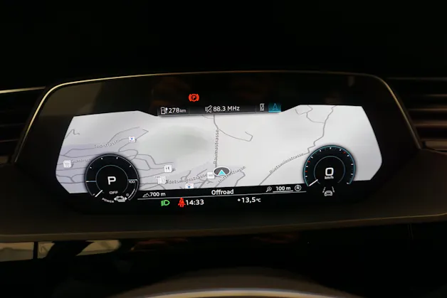 Audi Q8 55 e-tron advanced quattro
