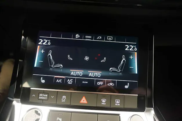 Audi Q8 55 e-tron advanced quattro