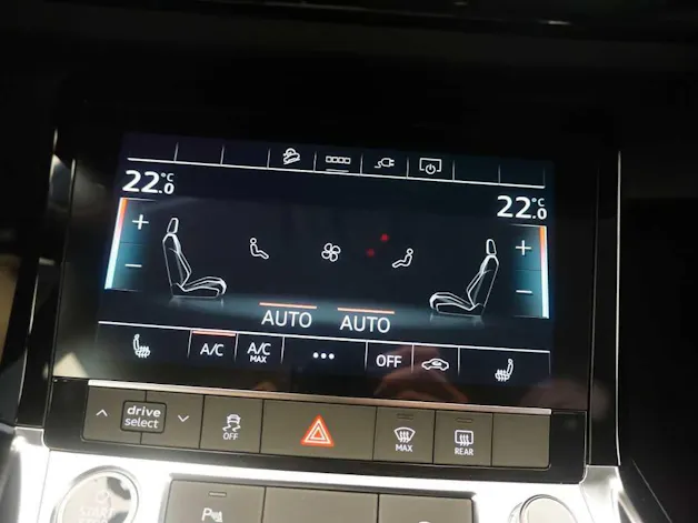 Audi Q8 55 e-tron advanced quattro