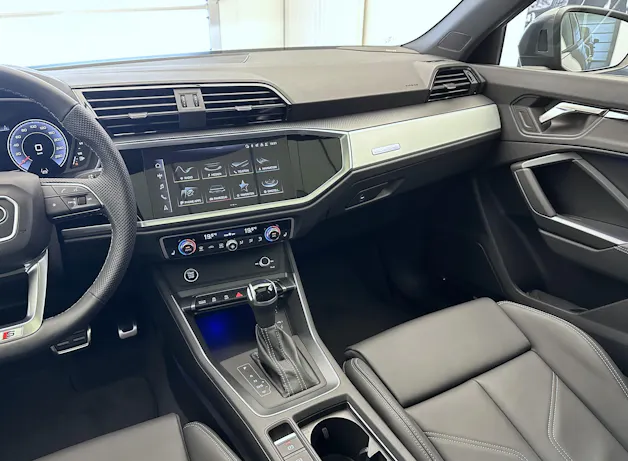 Audi Q3 Sportback 45 TFSI S line quattro S-tronic