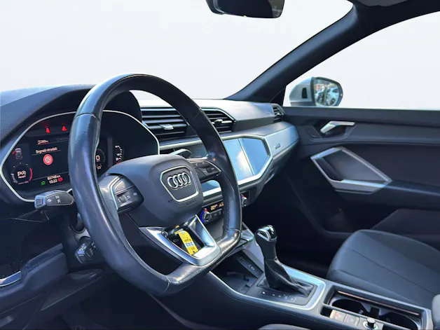 Audi Q3 35 TDI Attraction quattro S-tronic