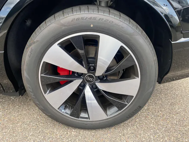 Audi Q6 e-tron quattro