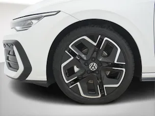 VW Golf VIII 1.5 eTSI R-Line DSG