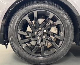 Vehicle image LAND ROVER Discovery 3.0 SDV6 Landmark Edition