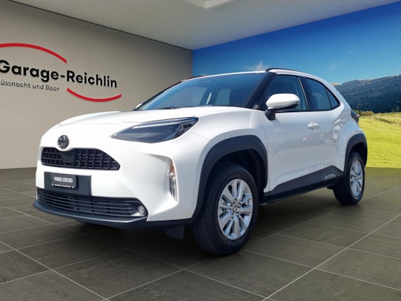 First vehicle image