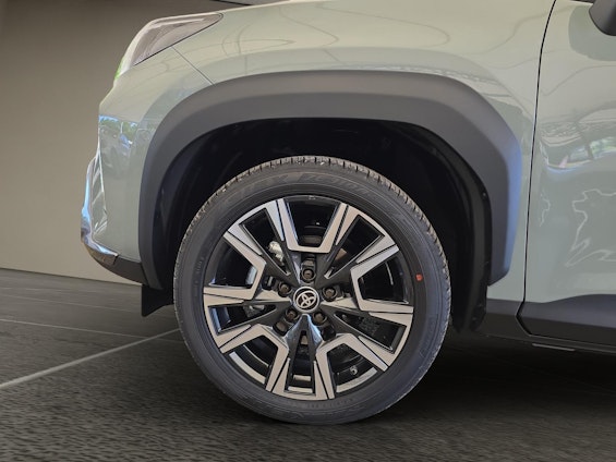 Vehicle image 18