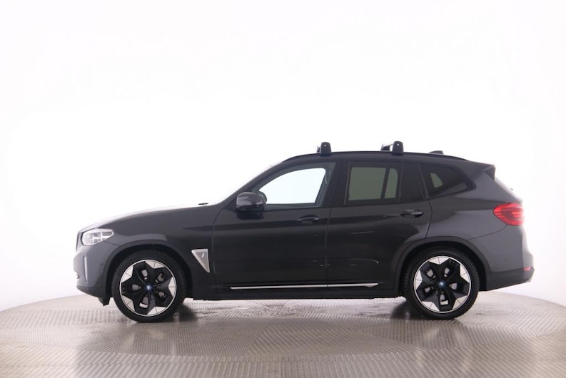 Vehicle image BMW iX3