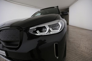 Vehicle image BMW iX3 E-Motor