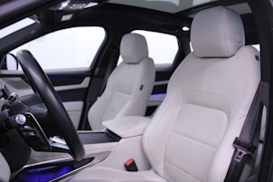 Vehicle image JAGUAR F-Pace 2.0 D I4 200 R-Dynamic S AWD