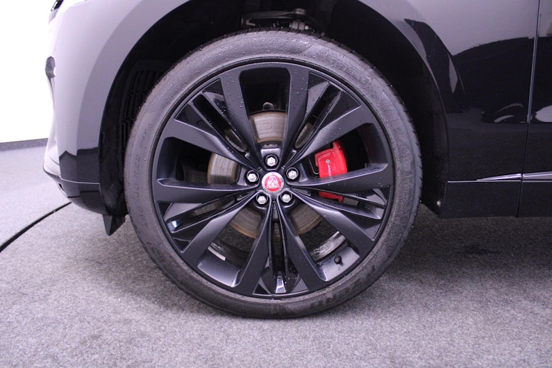 Vehicle image JAGUAR F-PACE