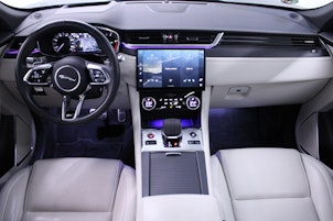 Vehicle image JAGUAR F-Pace 2.0 D I4 200 R-Dynamic S AWD