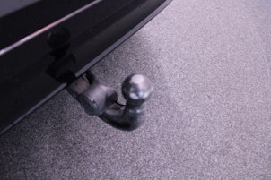 Vehicle image JAGUAR F-Pace 2.0 D I4 200 R-Dynamic S AWD