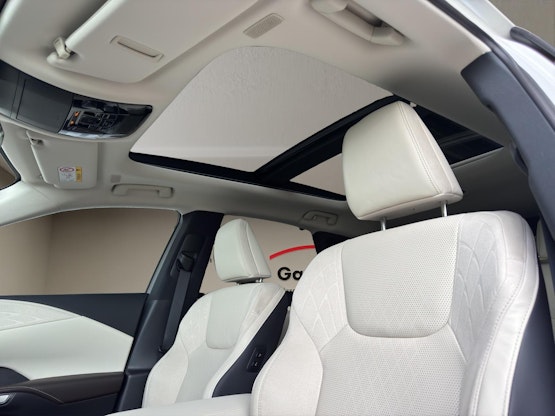 Vehicle image 9 Vehicle image 9