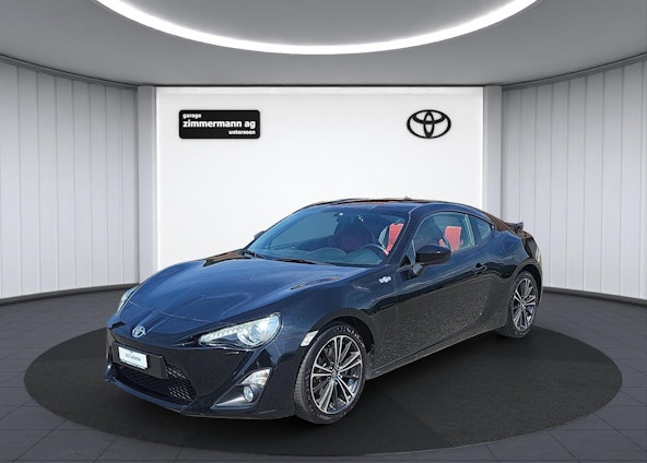 First vehicle image First vehicle image